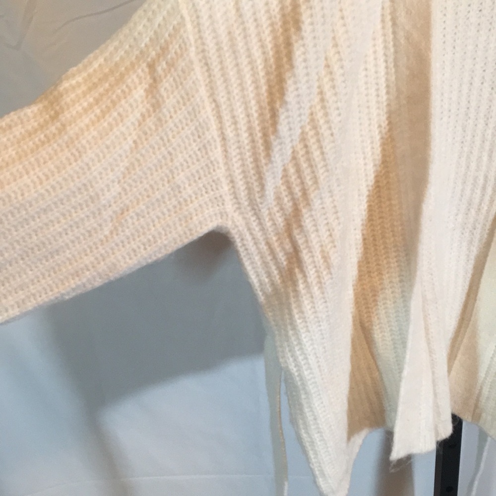 White tie up sweater - Picture 3 of 8